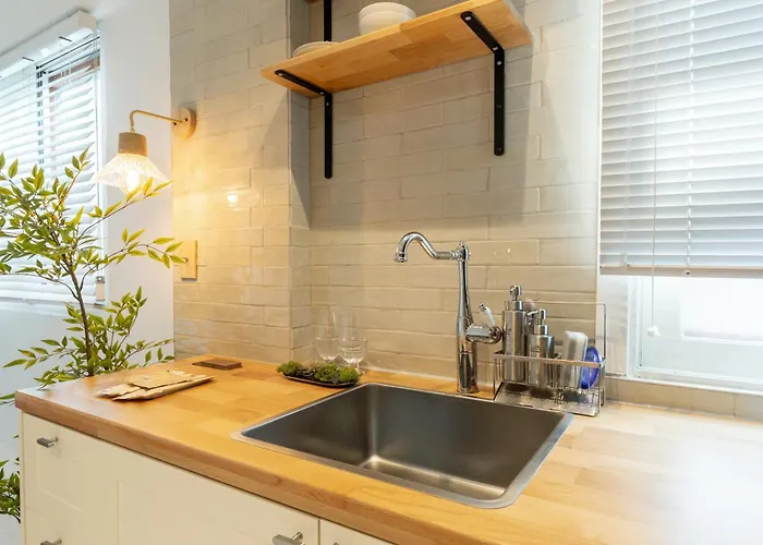 Villa #10-minute Walk From Seongsu #new Seongsu #2 Bedrooms #3 Beds #sleeps Up To 6 Seúl