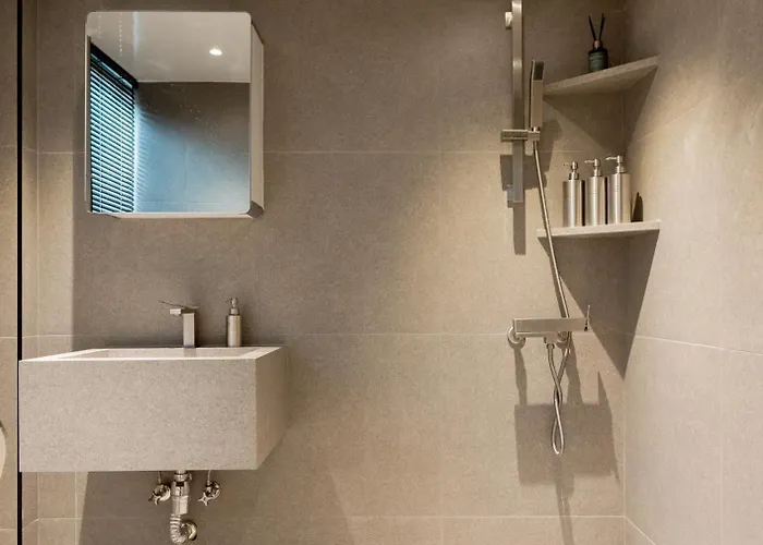#10-minute Walk From Seongsu #new Seongsu #2 Bedrooms #3 Beds #sleeps Up To 6 Seúl